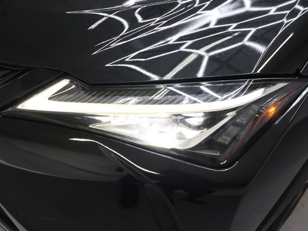 Used 2020 Lexus UX 200 w/ Premium Package FWD image 29
