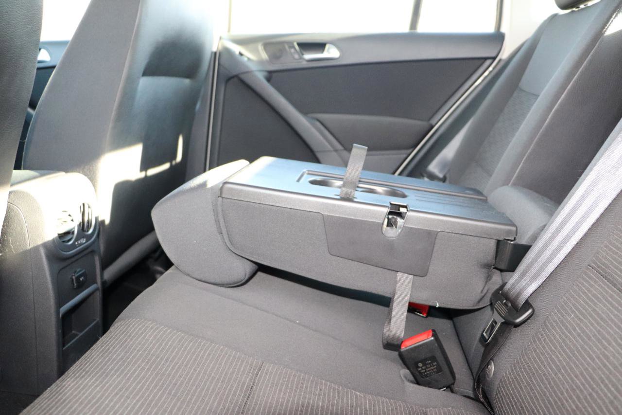 Used 2013 Volkswagen Tiguan S FWD image 23