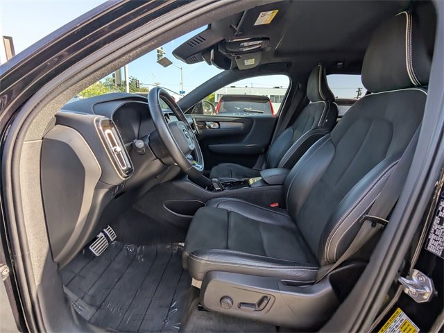 Used 2021 Volvo XC40 P8 Recharge w/ Advanced Package image 13