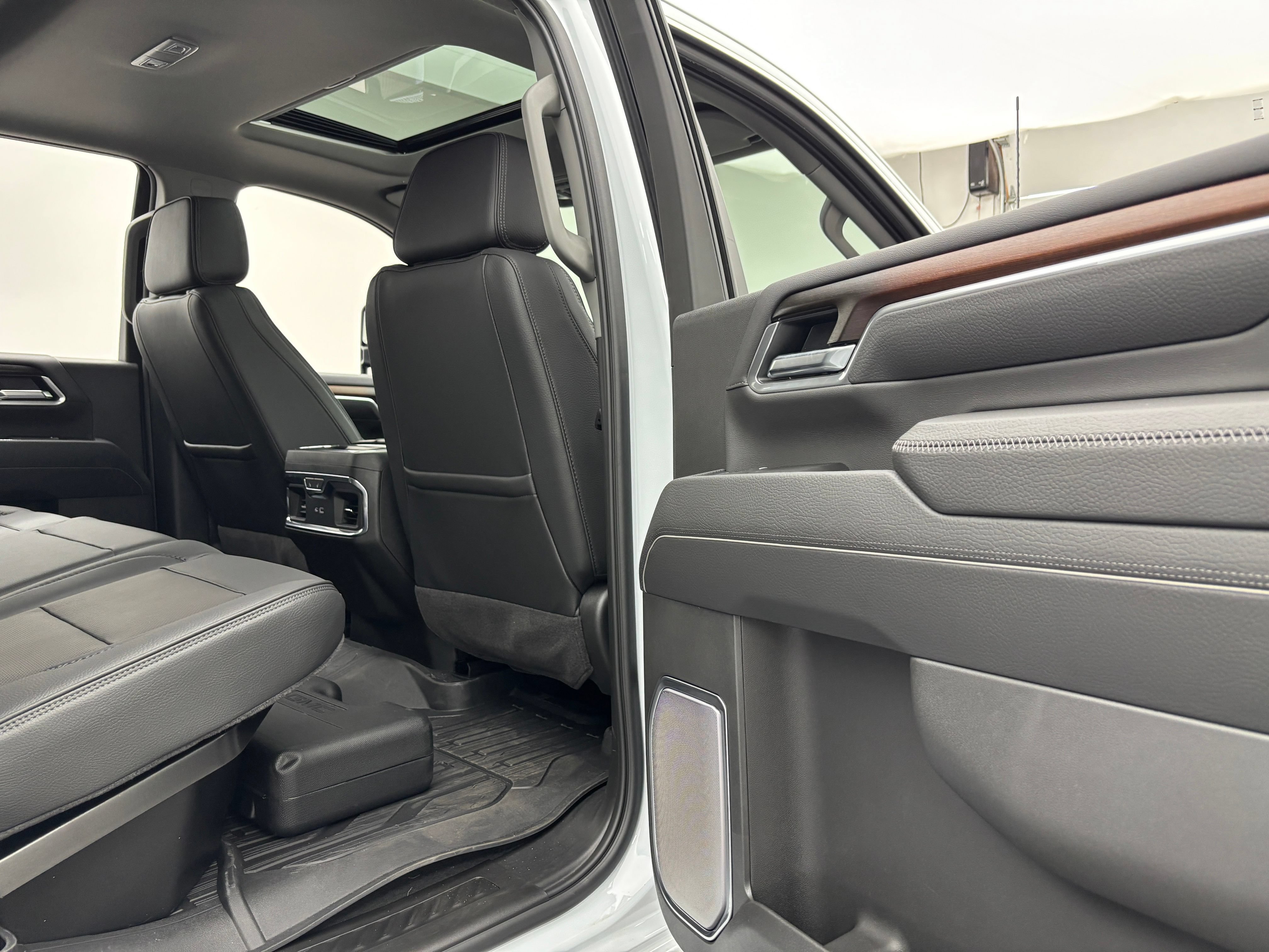 New 2026 GMC Sierra 3500 Denali w/ Denali Reserve Package AWD/4WD image 42