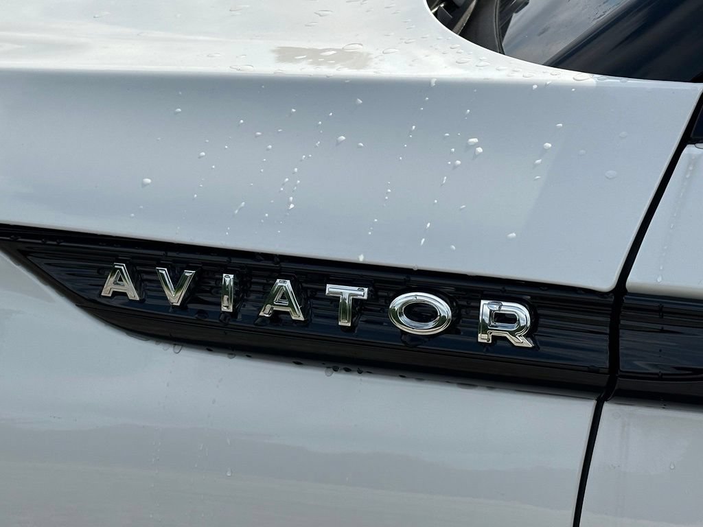 New 2026 Lincoln Aviator Reserve w/ Jet Appearance Package AWD/4WD image 30