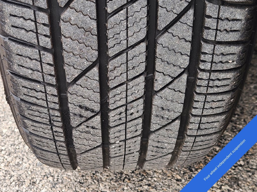 Used 2021 Chevrolet Traverse RS w/ LPO, Floor Liner Package FWD image 18