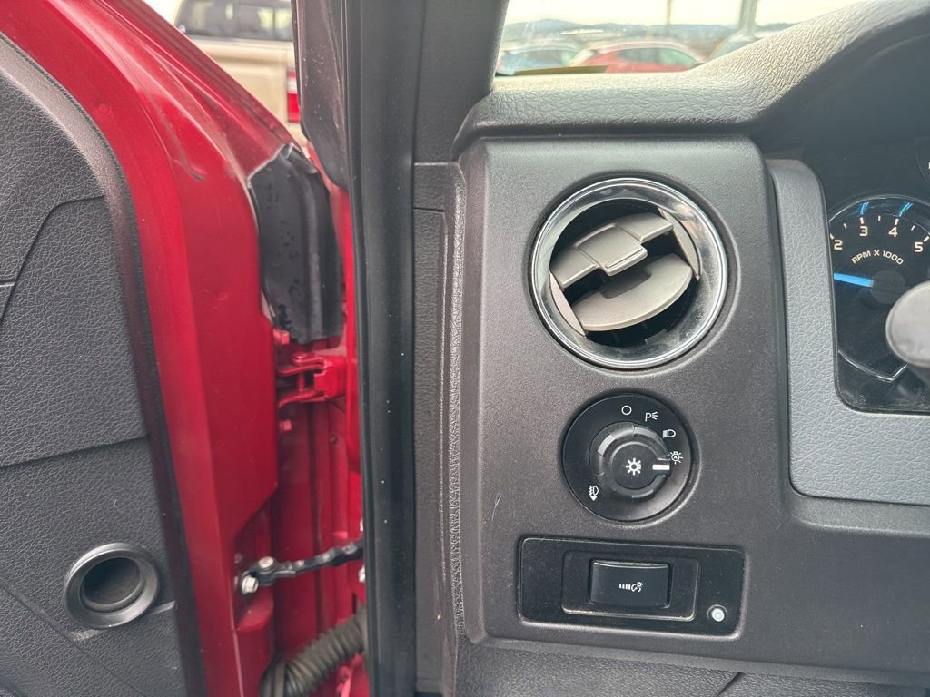 Used 2011 Ford F150 XLT w/ XLT Chrome Pkg image 12