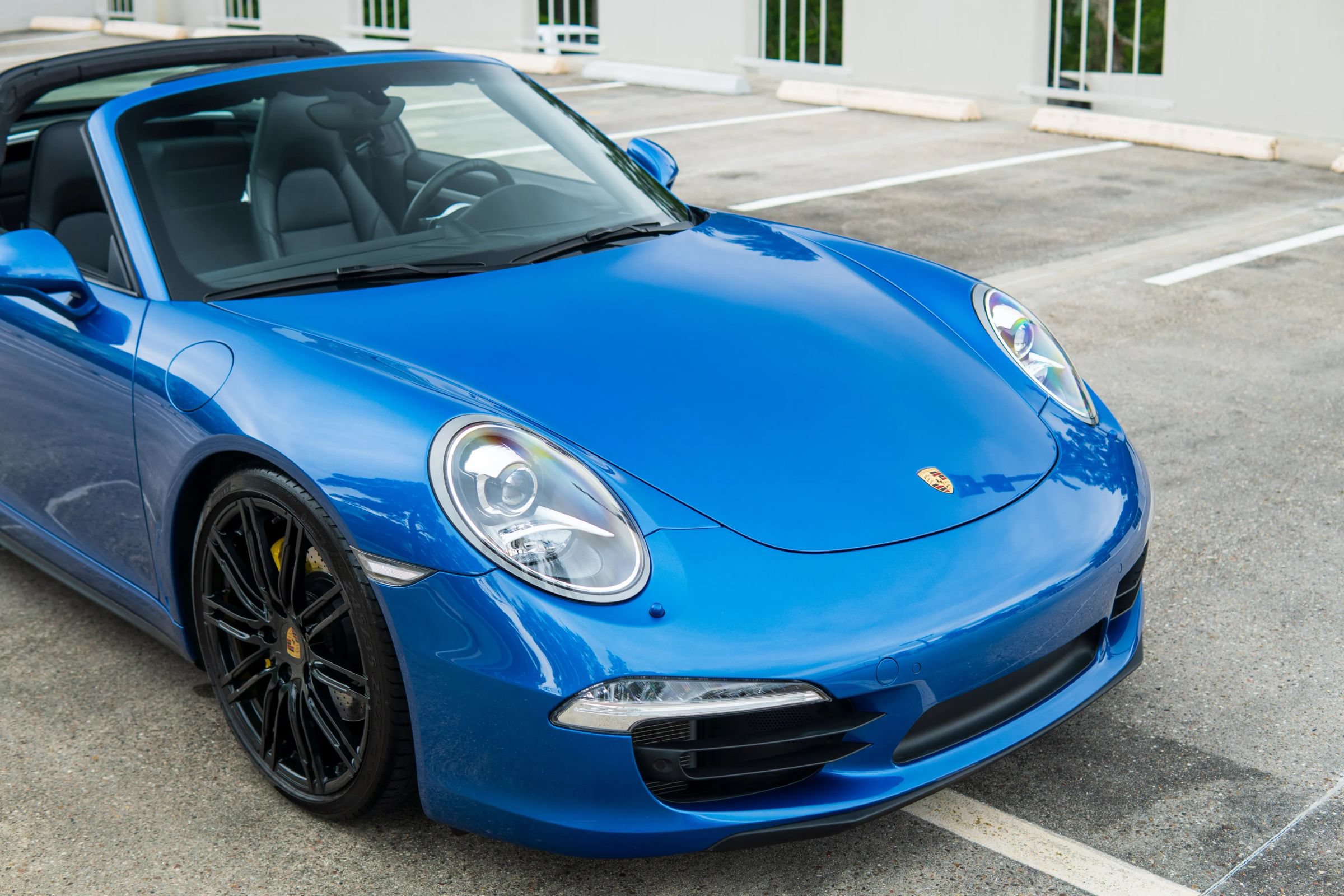 Used 2015 Porsche 911 Targa 4S w/ Sport Chrono Package AWD/4WD image 26