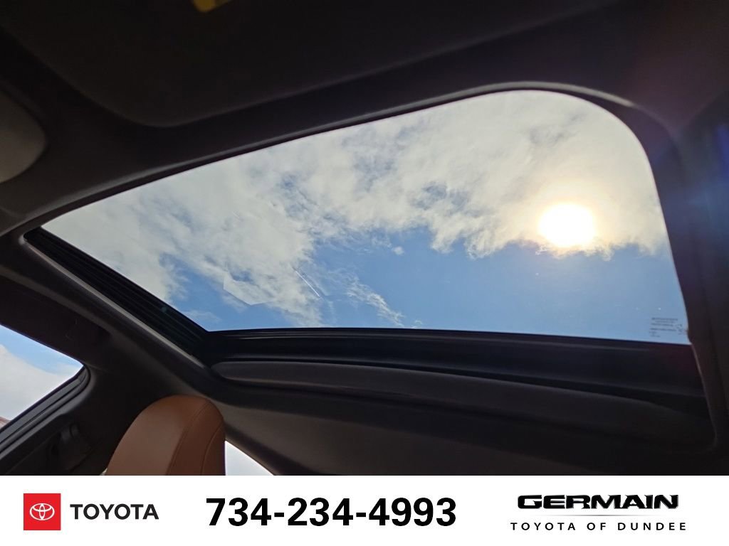 Used 2022 Toyota Avalon Limited w/ Advanced Safety Package image 16