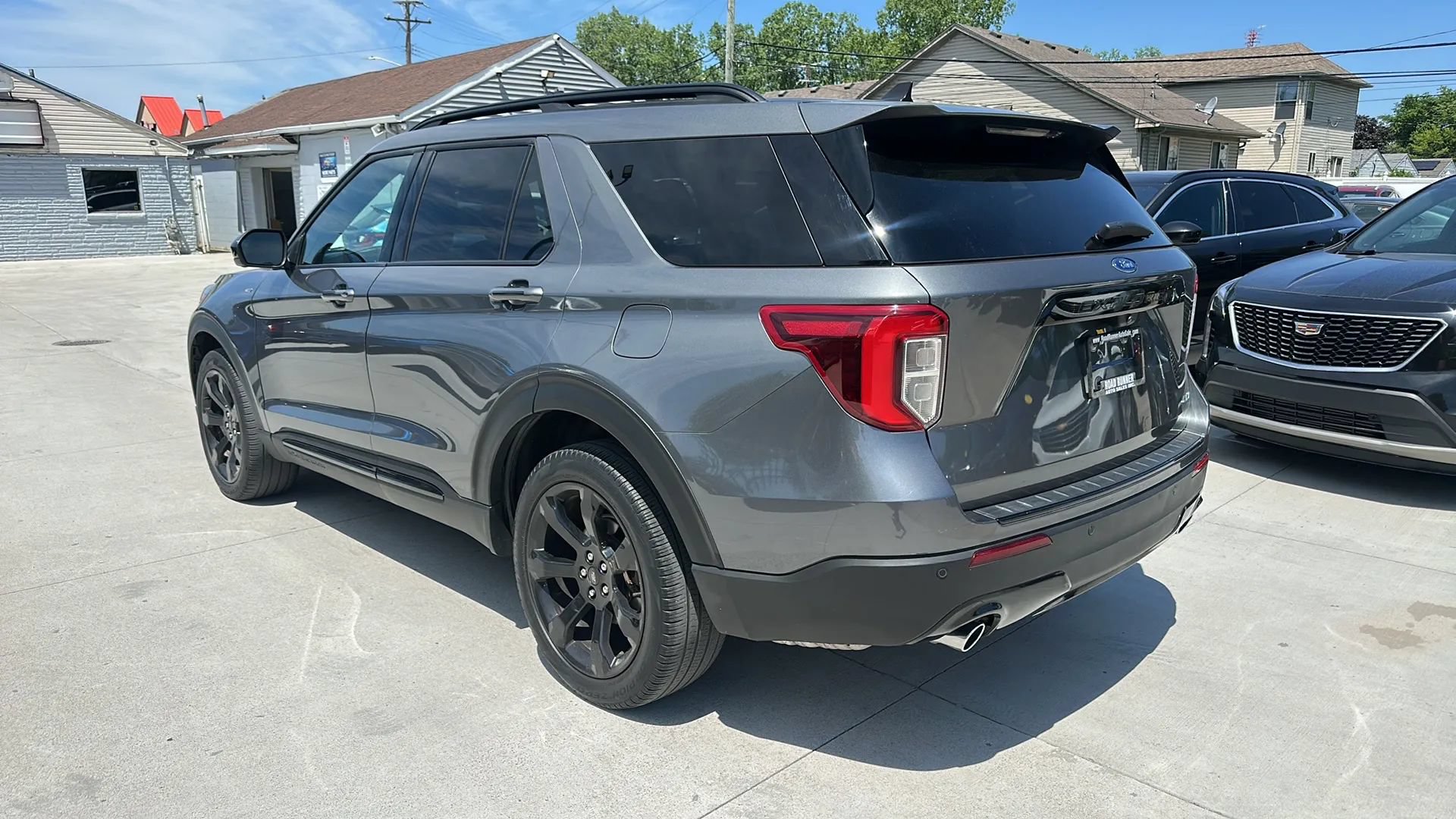 Used 2023 Ford Explorer ST-Line AWD/4WD image 7