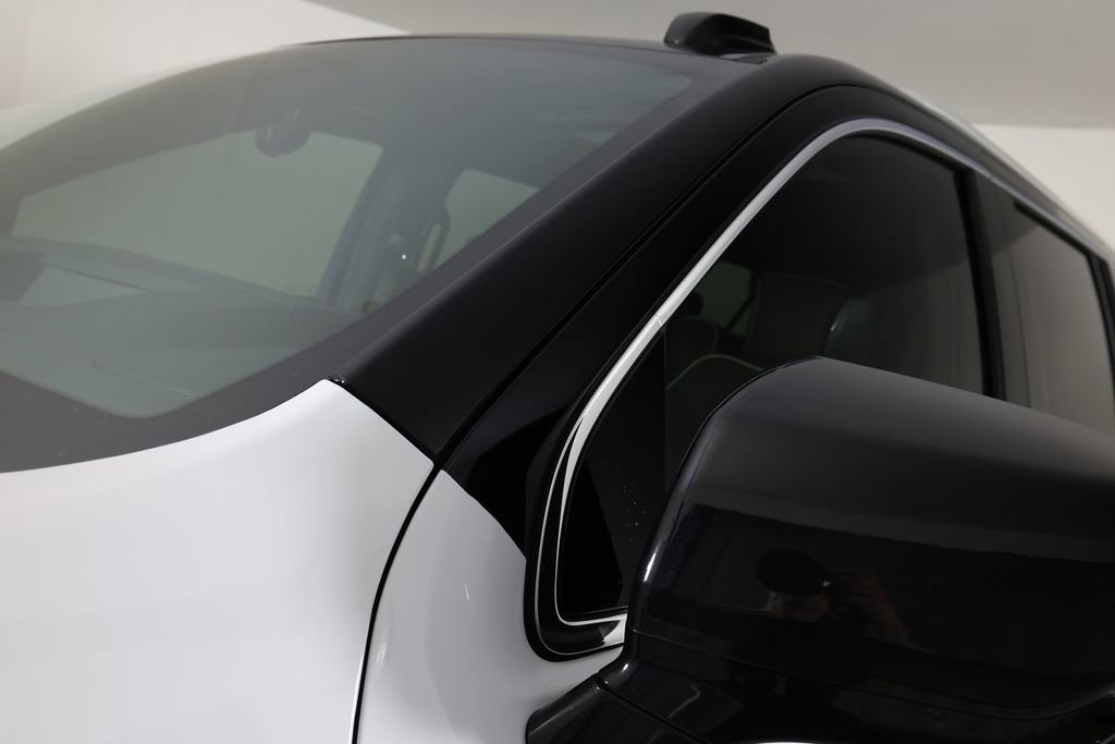 Used 2026 GMC Yukon XL Denali Ultimate w/ LPO, Illumination Package image 10