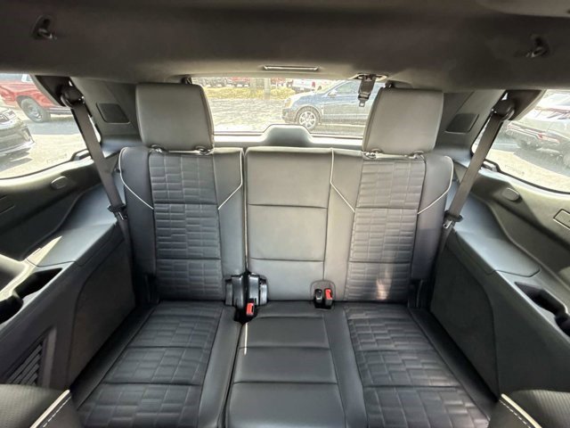 Certified 2025 Cadillac Escalade Premium Luxury Platinum image 18
