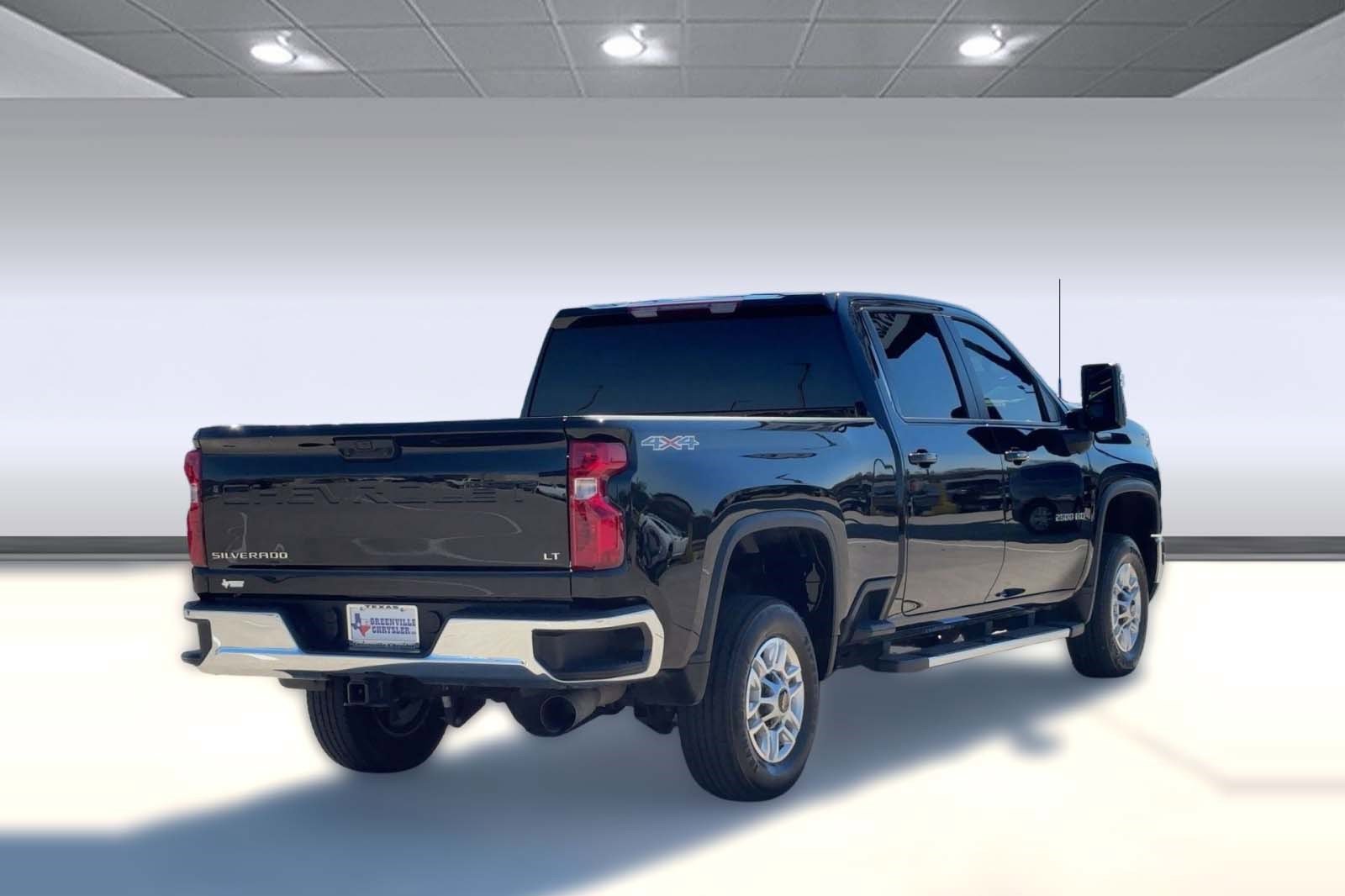 Used 2025 Chevrolet Silverado 2500 LT w/ Convenience Package image 9