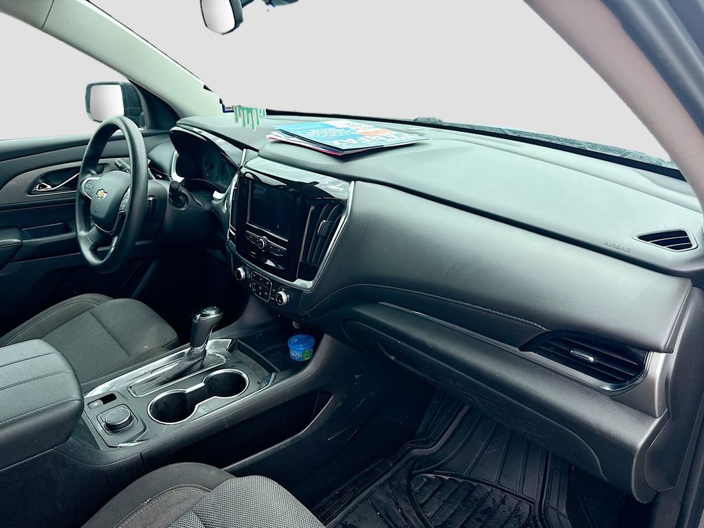 Used 2020 Chevrolet Traverse LS FWD image 32