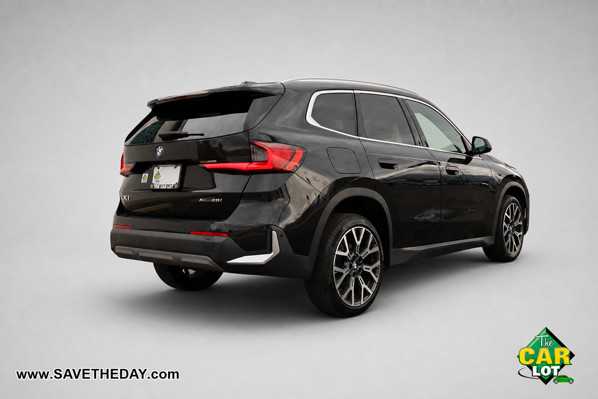Used 2023 BMW X1 xDrive28i w/ Convenience Package AWD/4WD image 8