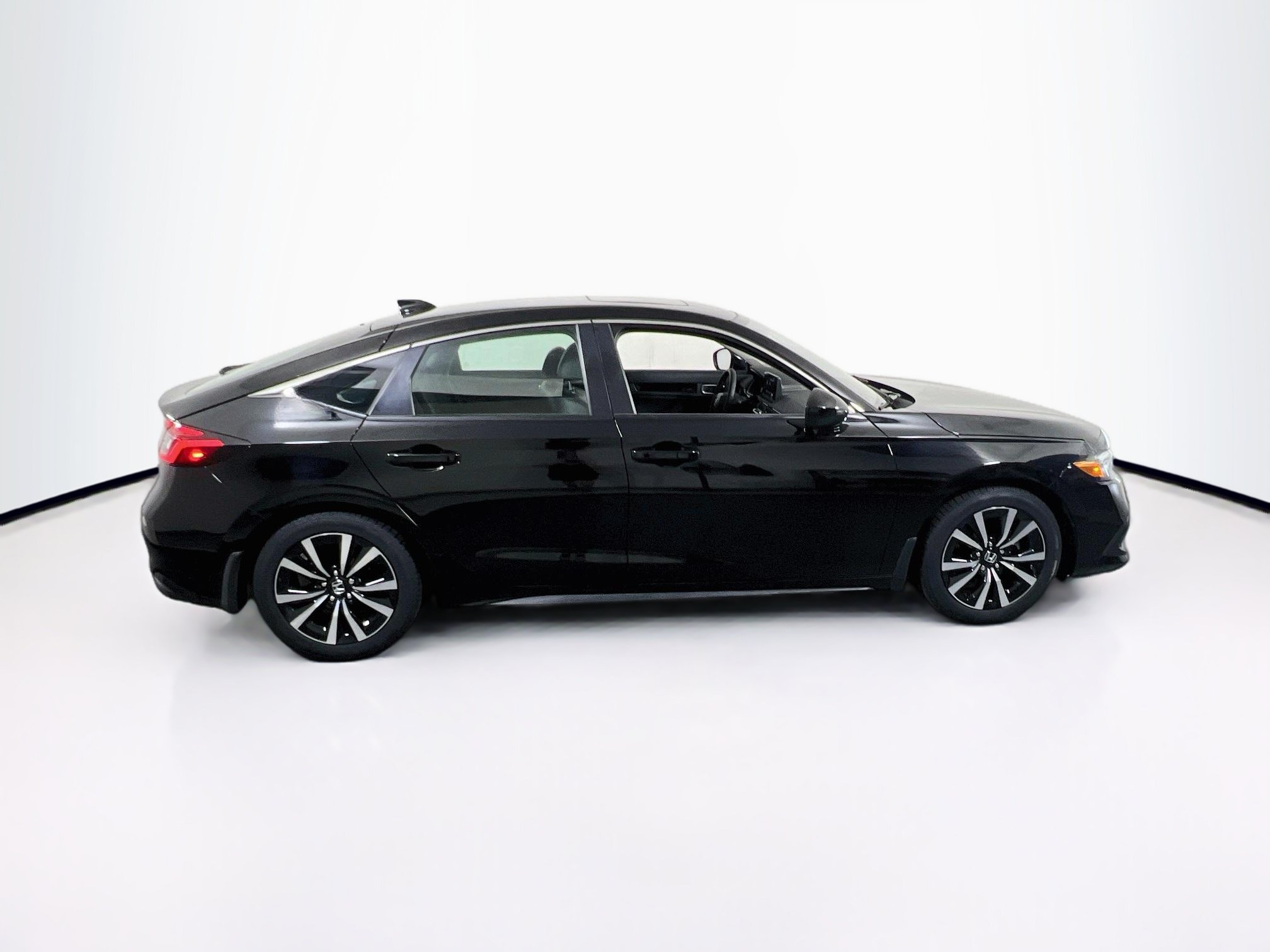 Used 2023 Honda Civic EX-L image 4