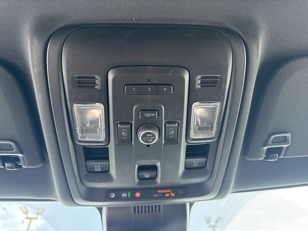 Used 2024 GMC Yukon AT4 AWD/4WD image 38