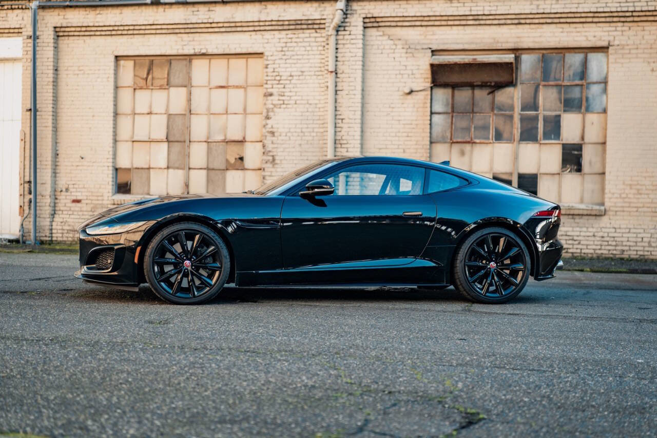 Used 2021 Jaguar F-TYPE R image 43