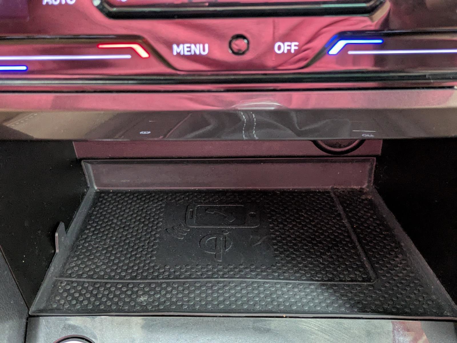 Used 2022 Volkswagen Tiguan SE image 6