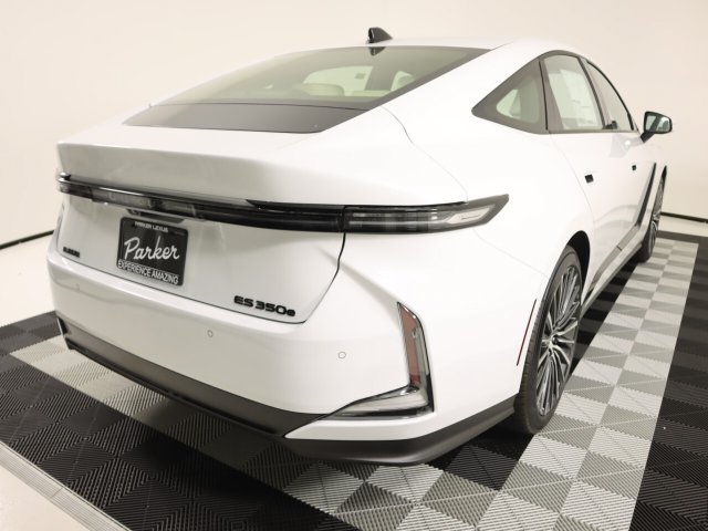 New 2026 Lexus ES 350e w/ Convenience Package FWD image 4