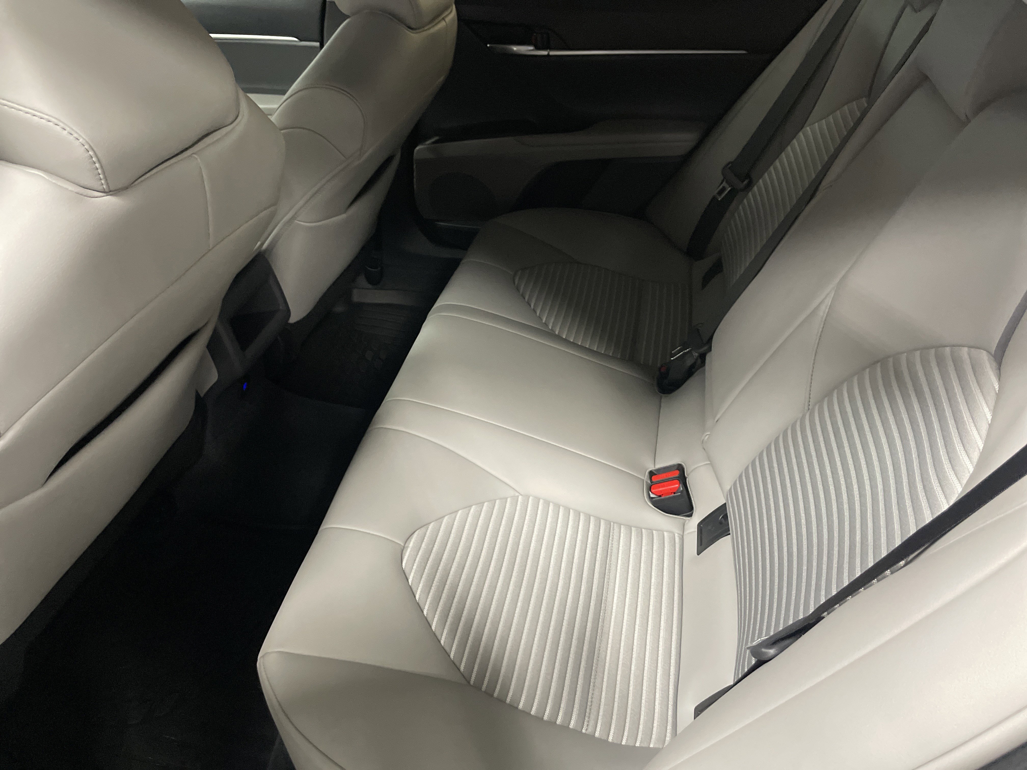 Certified 2023 Toyota Camry SE FWD image 32