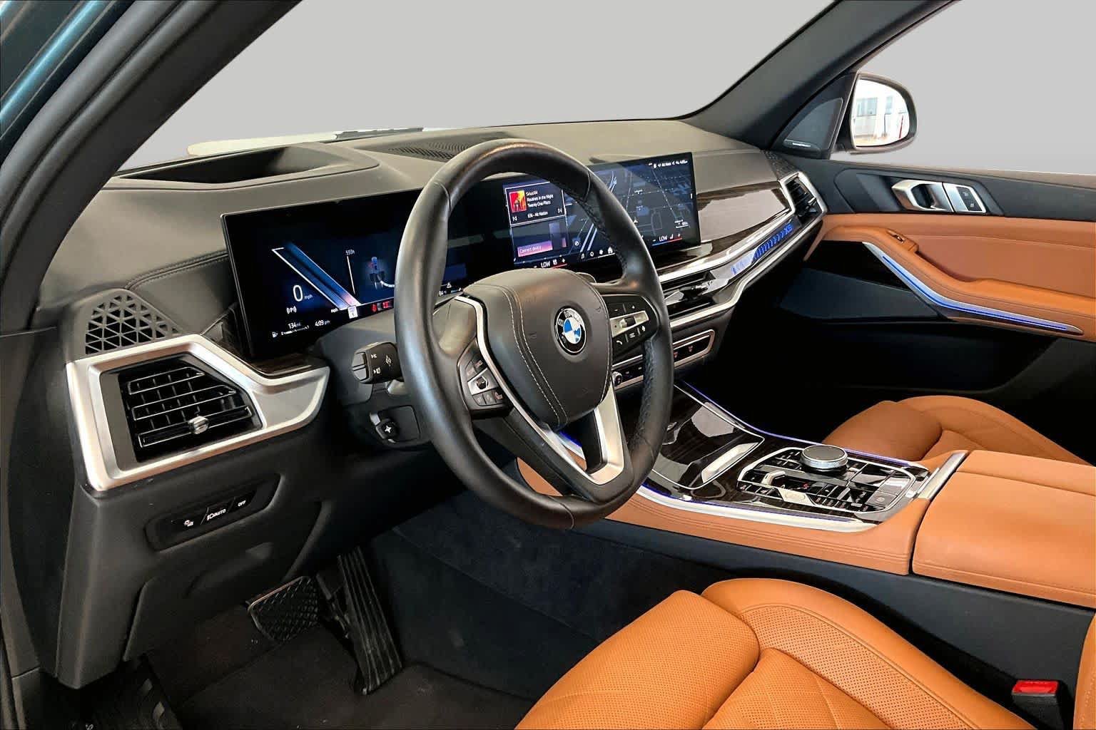 Used 2024 BMW X5 sDrive40i w/ Premium Package RWD image 16