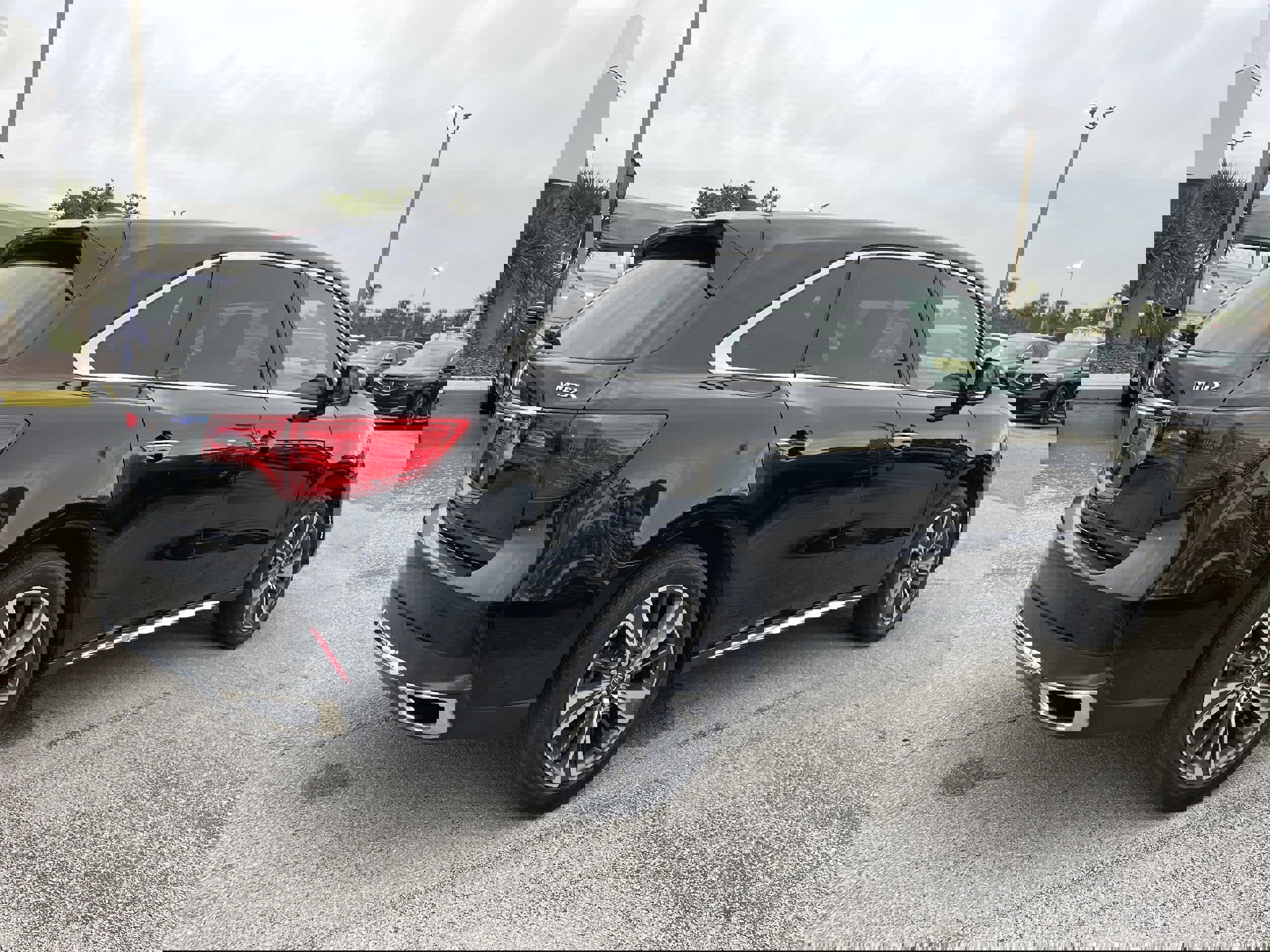 Used 2020 Acura MDX FWD w/ Technology Package image 3