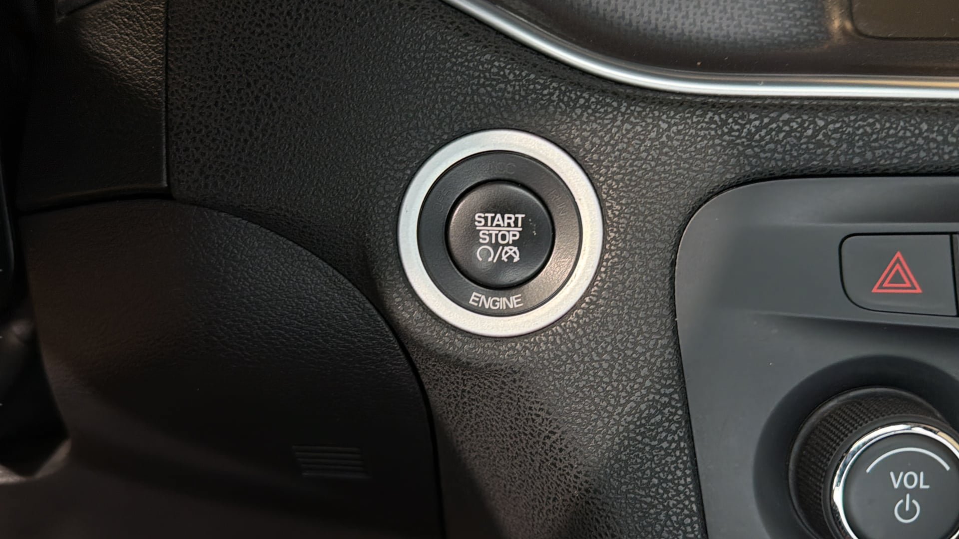 Used 2014 Dodge Charger SXT Plus RWD image 24