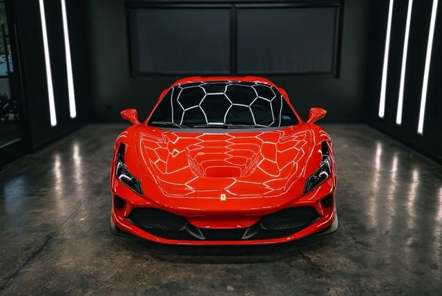 Used 2021 Ferrari F8 Tributo RWD image 3