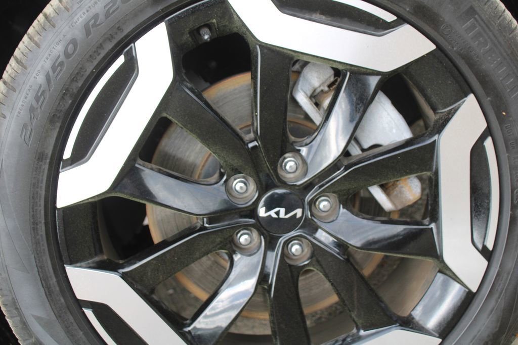 Certified 2024 Kia Telluride EX w/ EX Captain's Chair Package image 20