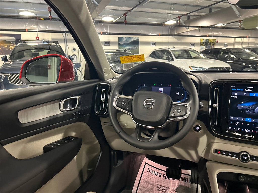 Certified 2023 Volvo XC40 B5 Plus w/ Climate Package image 22