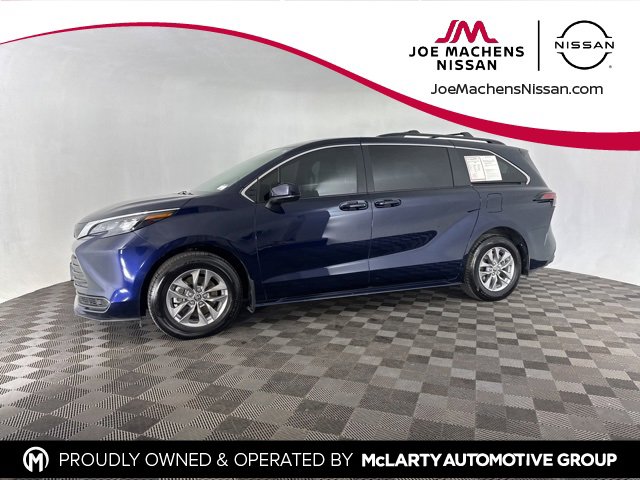 Used 2025 Toyota Sienna LE