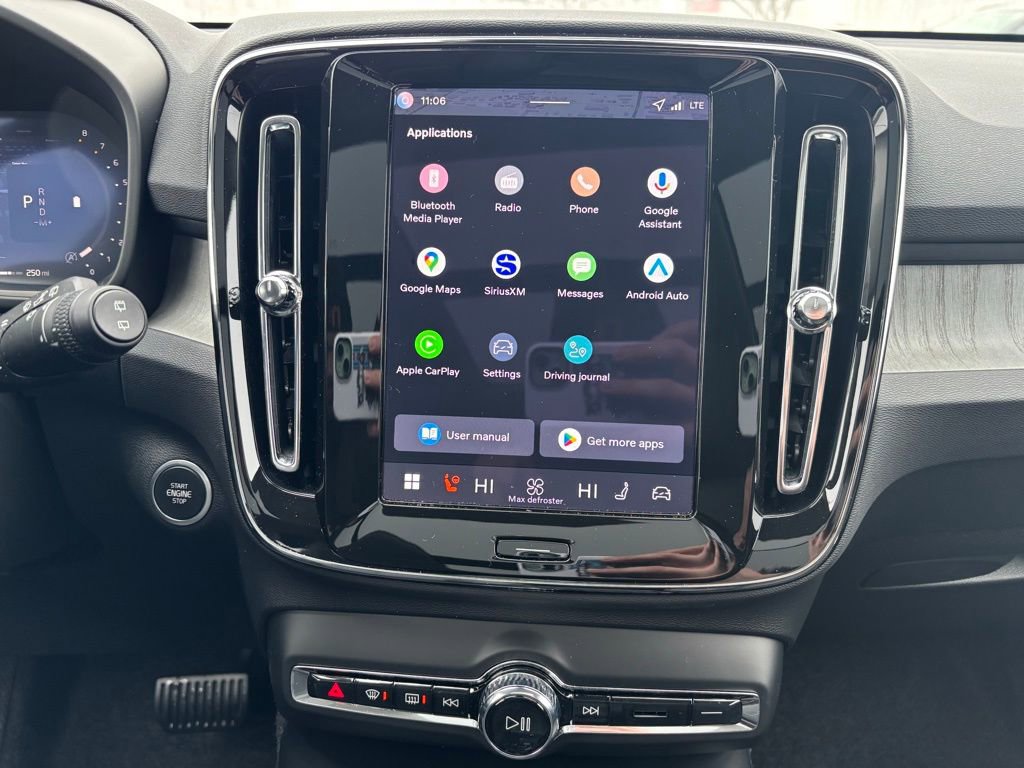 Certified 2026 Volvo XC40 B5 Plus w/ Protection Package Premier image 11