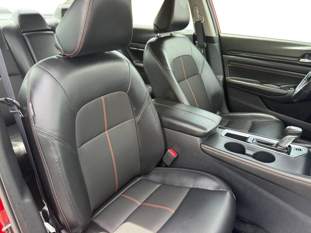 Used 2019 Nissan Altima 2.5 SR FWD image 14