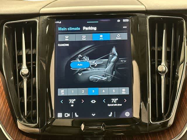 Used 2023 Volvo XC60 B5 Plus w/ Protection Package Premier AWD/4WD image 15
