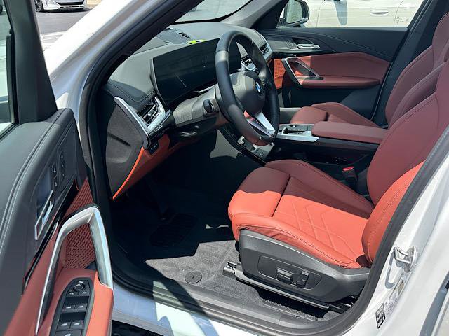 New 2026 BMW X1 xDrive28i w/ Technology Package AWD/4WD image 4