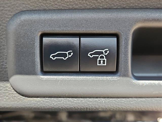 Used 2023 Toyota Sequoia Capstone AWD/4WD image 7