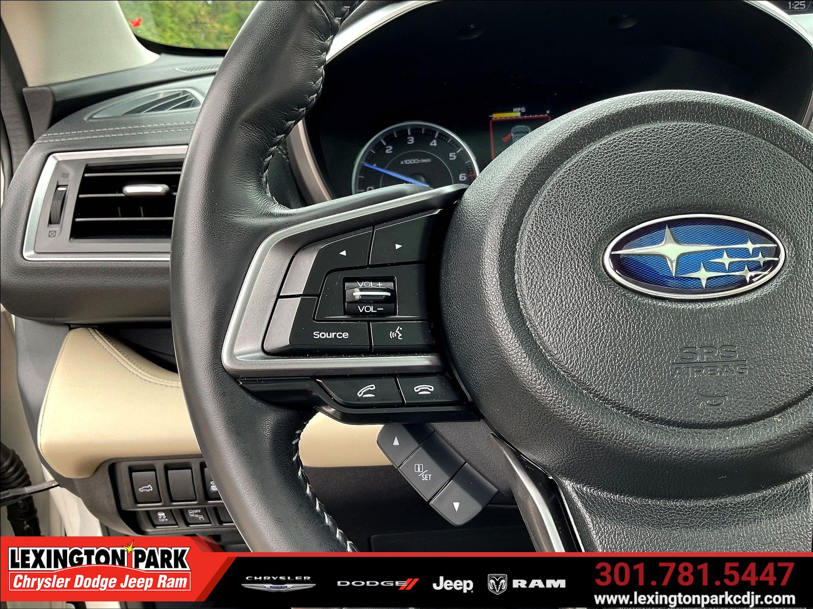Used 2019 Subaru Ascent Touring AWD/4WD image 11