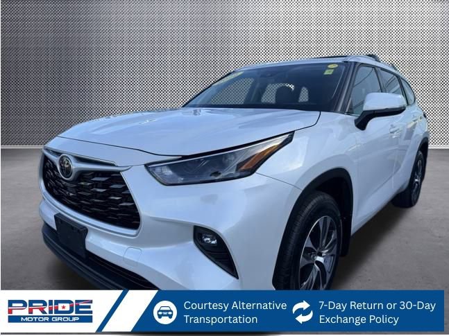 Used 2022 Toyota Highlander XLE