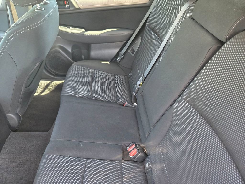 Used 2017 Subaru Outback 2.5i Premium image 9