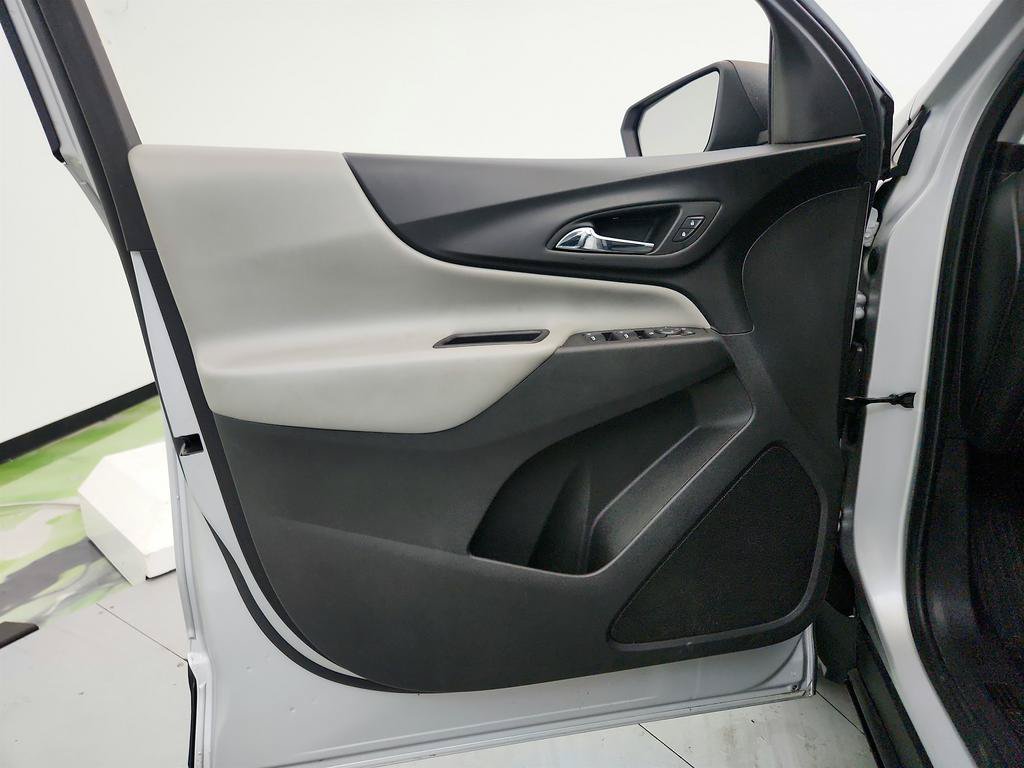 Used 2020 Chevrolet Equinox LS w/ LPO, Floor Liner Package FWD image 21