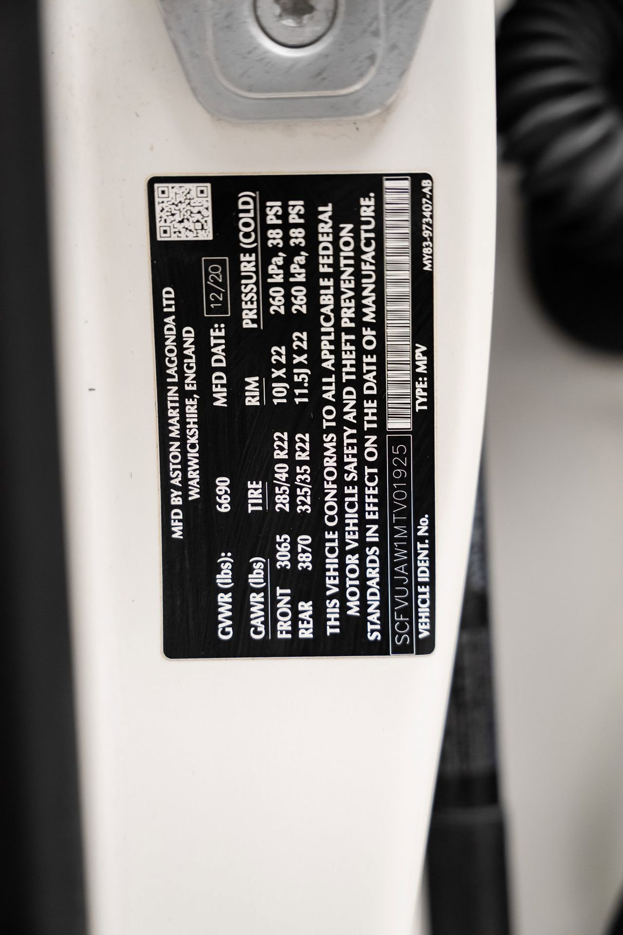 Used 2021 Aston Martin DBX AWD/4WD image 57