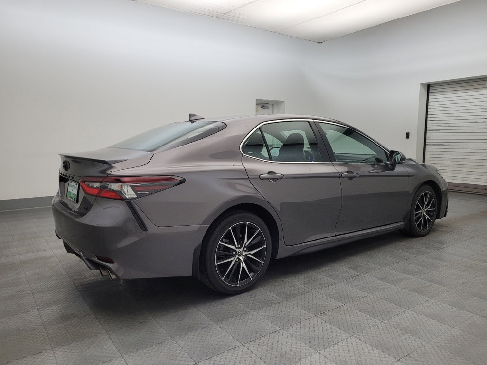 Used 2023 Toyota Camry SE image 9