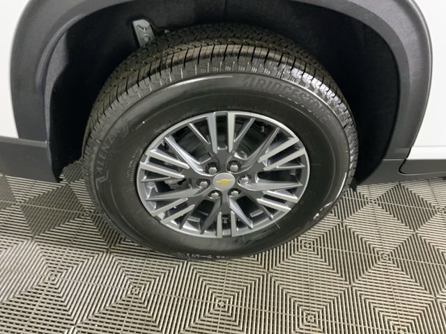 New 2026 Chevrolet Traverse LT w/ Driver Confidence Package image 40