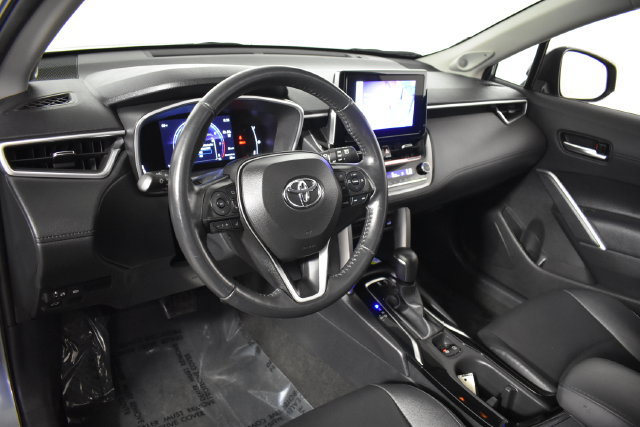 Used 2023 Toyota Corolla Cross XLE w/ Convenience Package AWD/4WD image 13