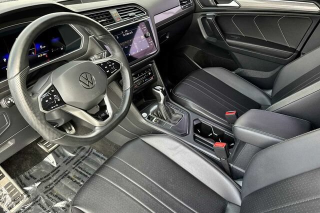 Used 2024 Volkswagen Tiguan SE R-Line FWD image 10