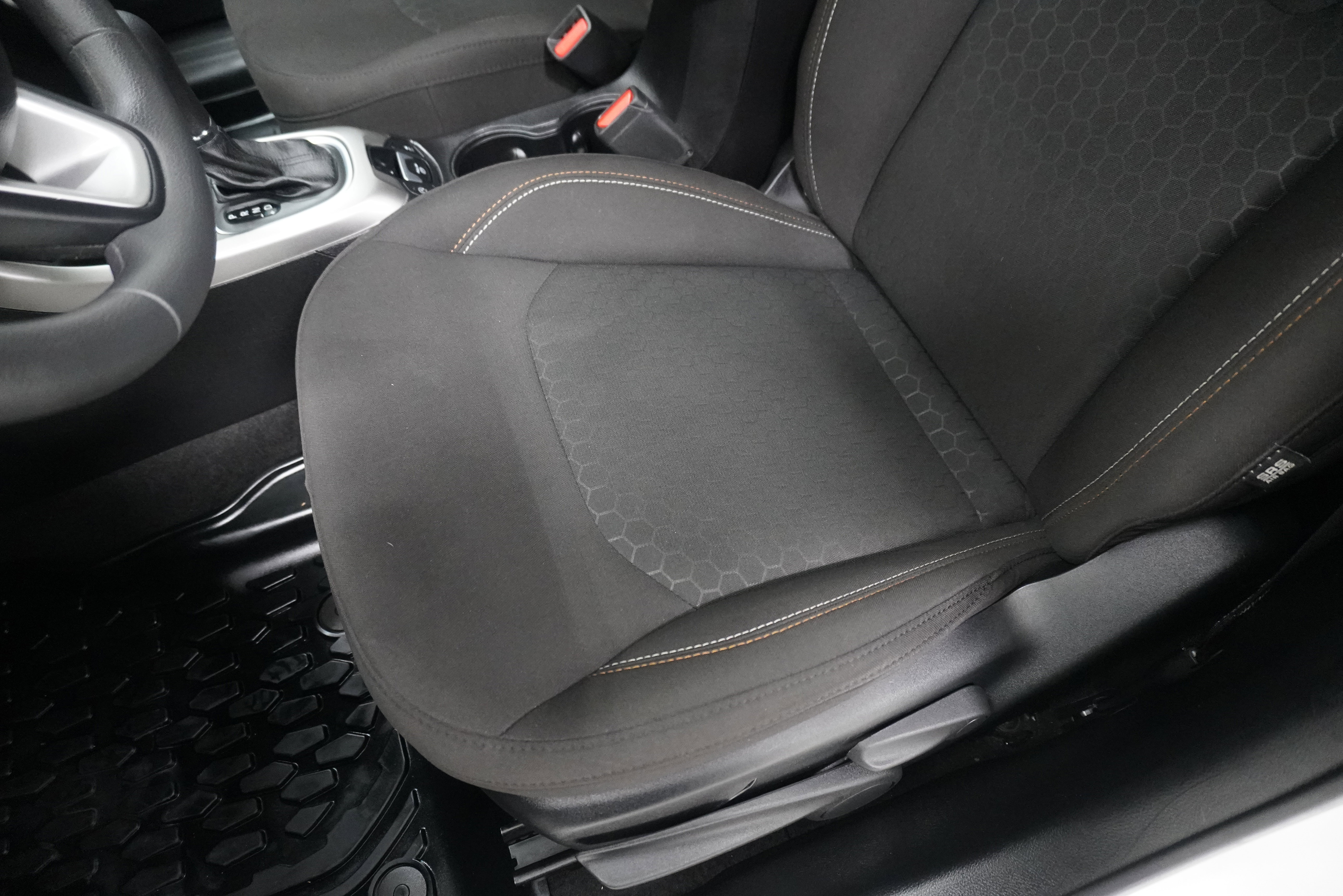 Used 2020 Jeep Compass Sport w/ Tech Group image 11