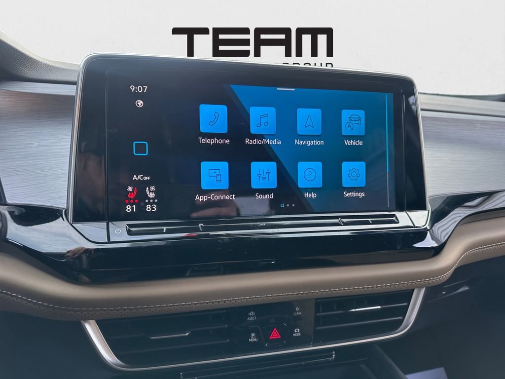 Used 2024 Volkswagen Atlas Cross Sport SE image 12