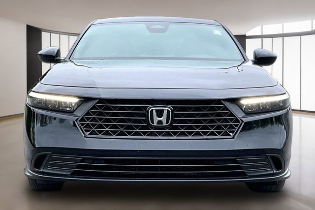 Used 2023 Honda Accord Sport image 2