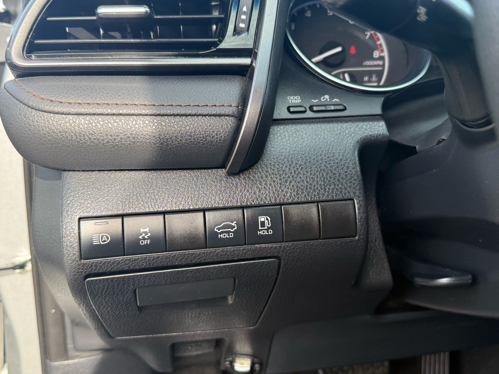 Used 2020 Toyota Camry LE w/ Carpet Mat Package FWD image 15