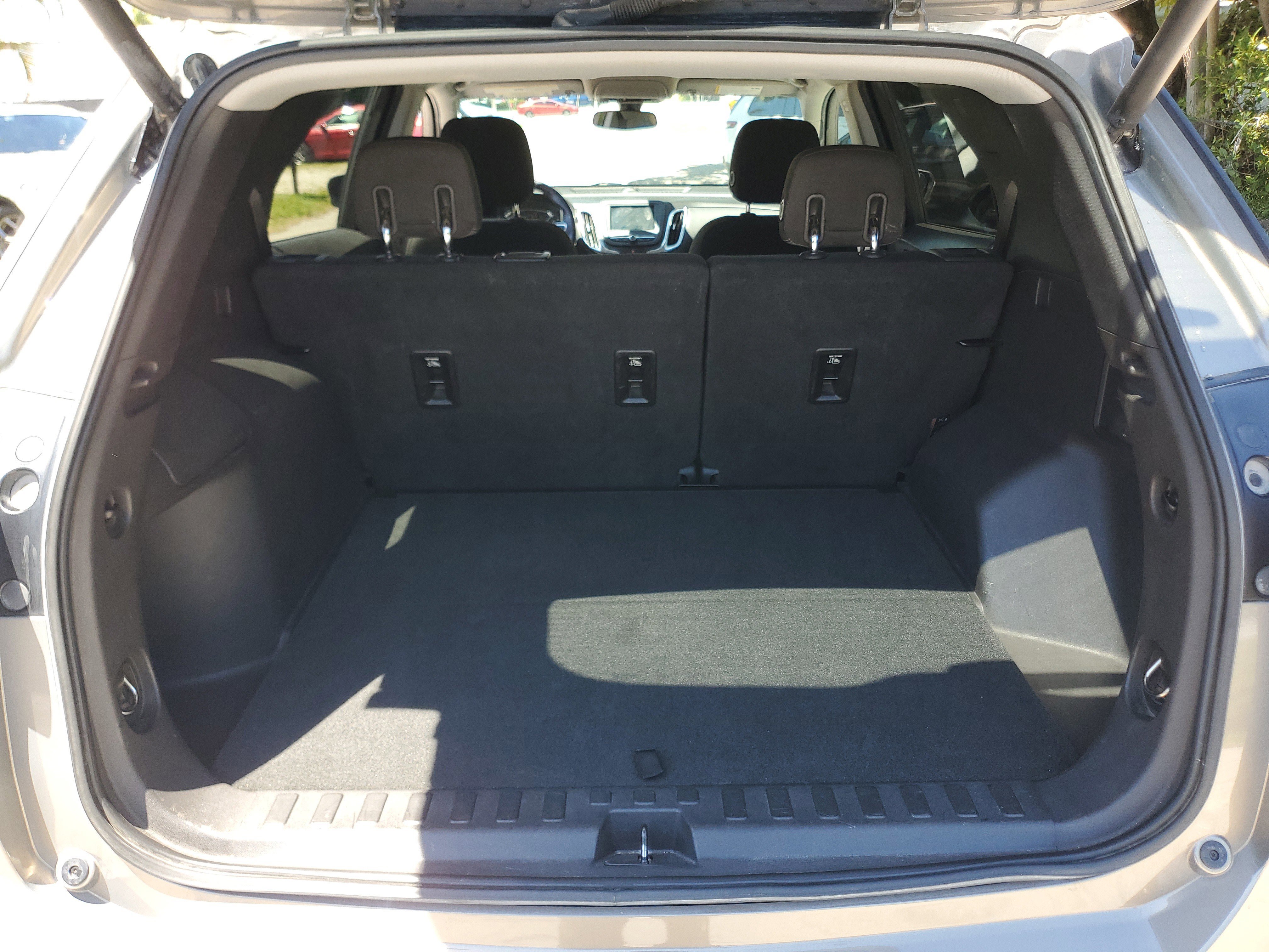 Used 2019 Chevrolet Equinox LT image 9