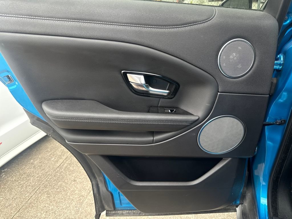 Used 2019 Land Rover Range Rover Evoque Landmark Edition image 12