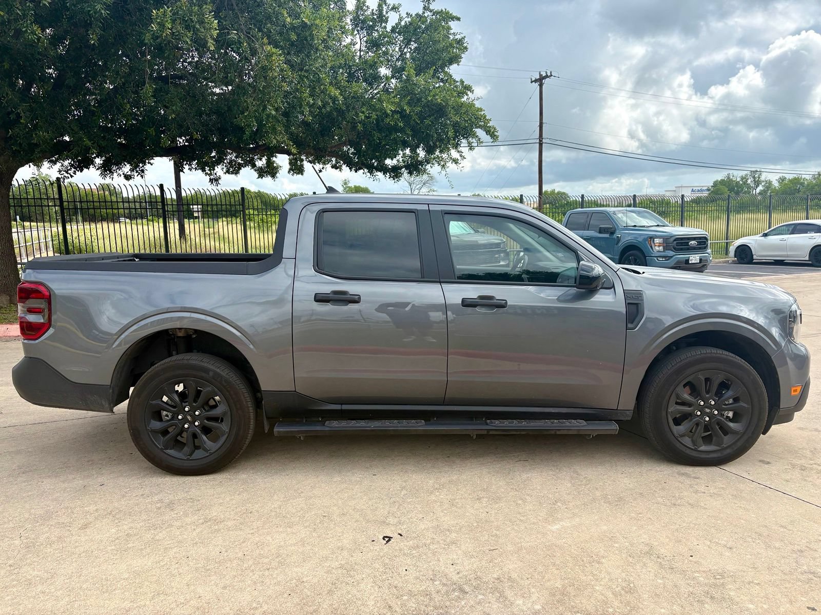 Used 2024 Ford Maverick XLT w/ XLT Luxury Package FWD image 2