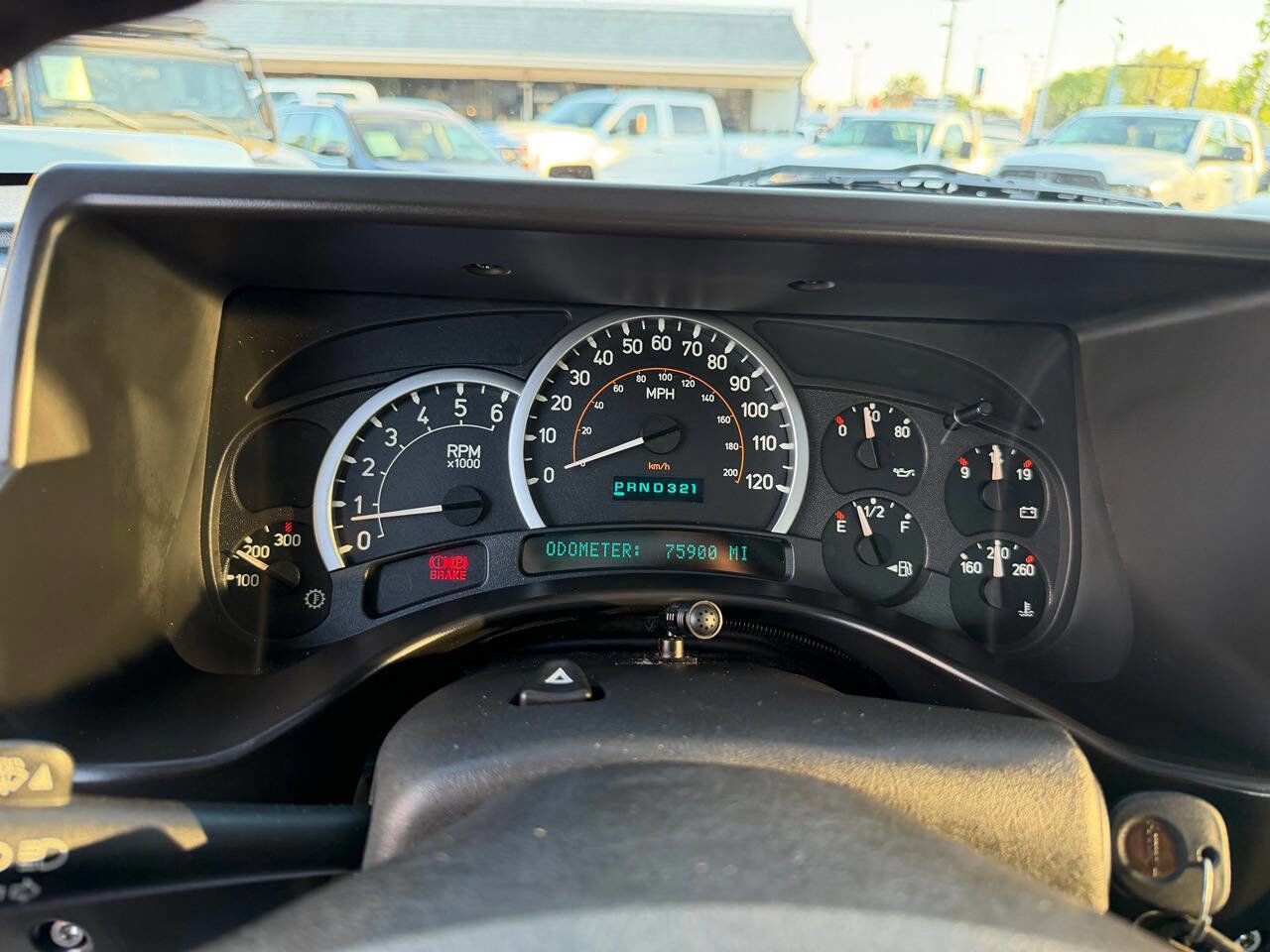 Used 2005 HUMMER H2 SUT w/ Preferred Equipment Group image 38